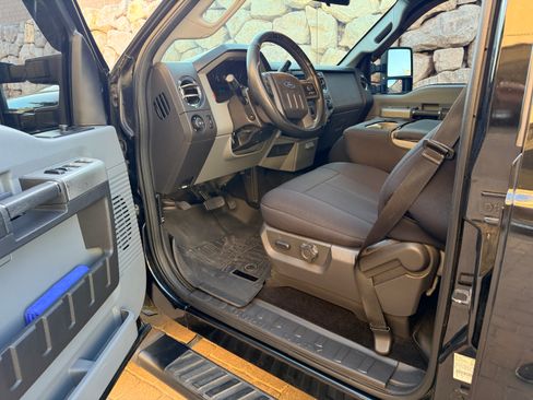 Used 2013 Ford F250 XLT w/ XLT Value Pkg AWD/4WD image 16