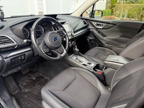 Used 2020 Subaru Forester Premium image 2