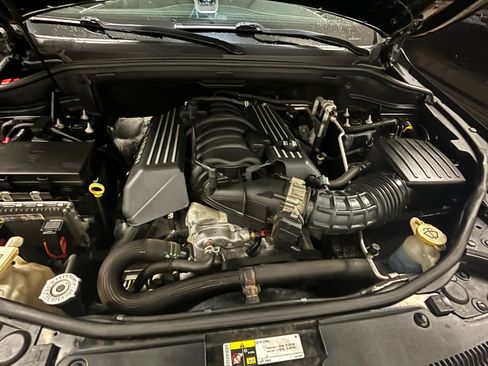 Used 2016 Jeep Grand Cherokee SRT image 18