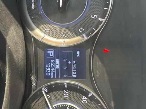 Used 2017 INFINITI QX80 4WD w/ Driver Assistance Package image 10