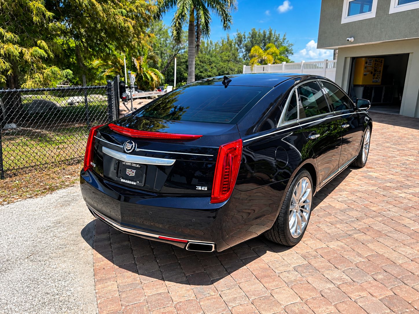 Used 2013 Cadillac XTS Platinum FWD image 8