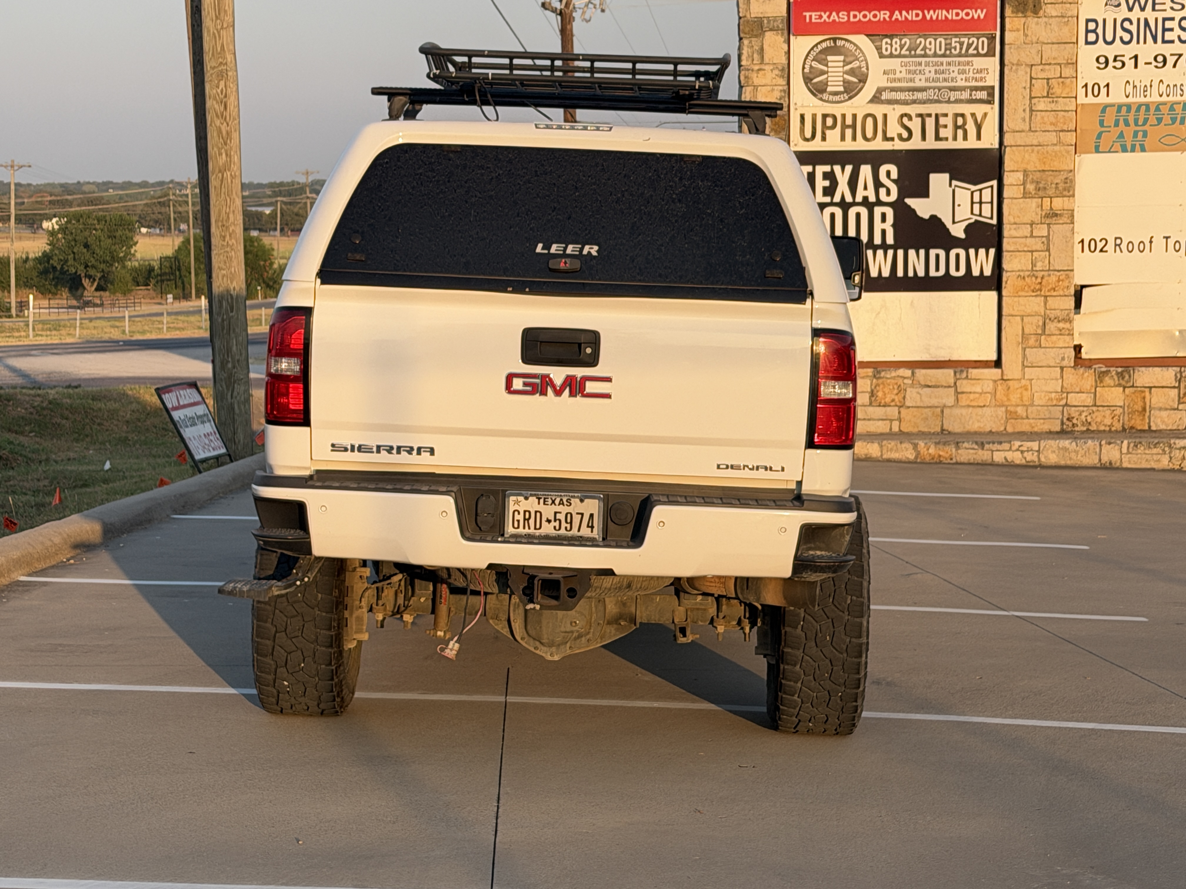 Used 2015 GMC Sierra 2500 Denali w/ Duramax Plus Package AWD/4WD image 4