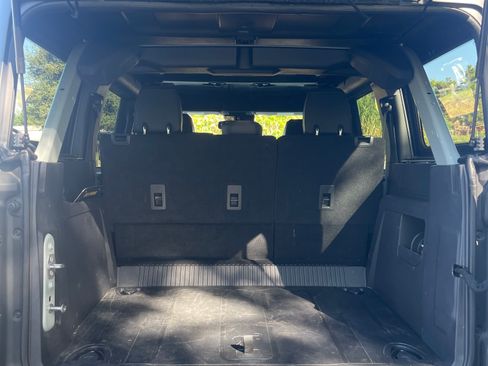 Used 2022 Ford Bronco Black Diamond image 23