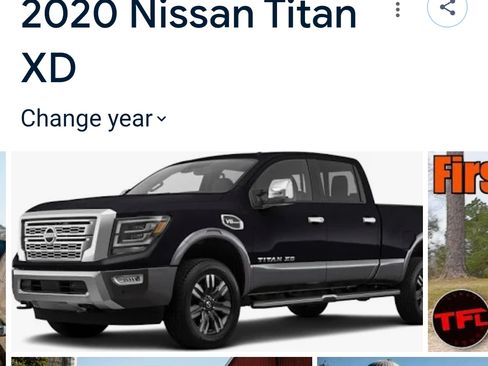 Used 2020 Nissan Titan SL w/ Moonroof Package image 21