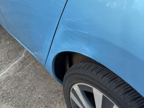Used 2015 Nissan Leaf SL FWD image 16