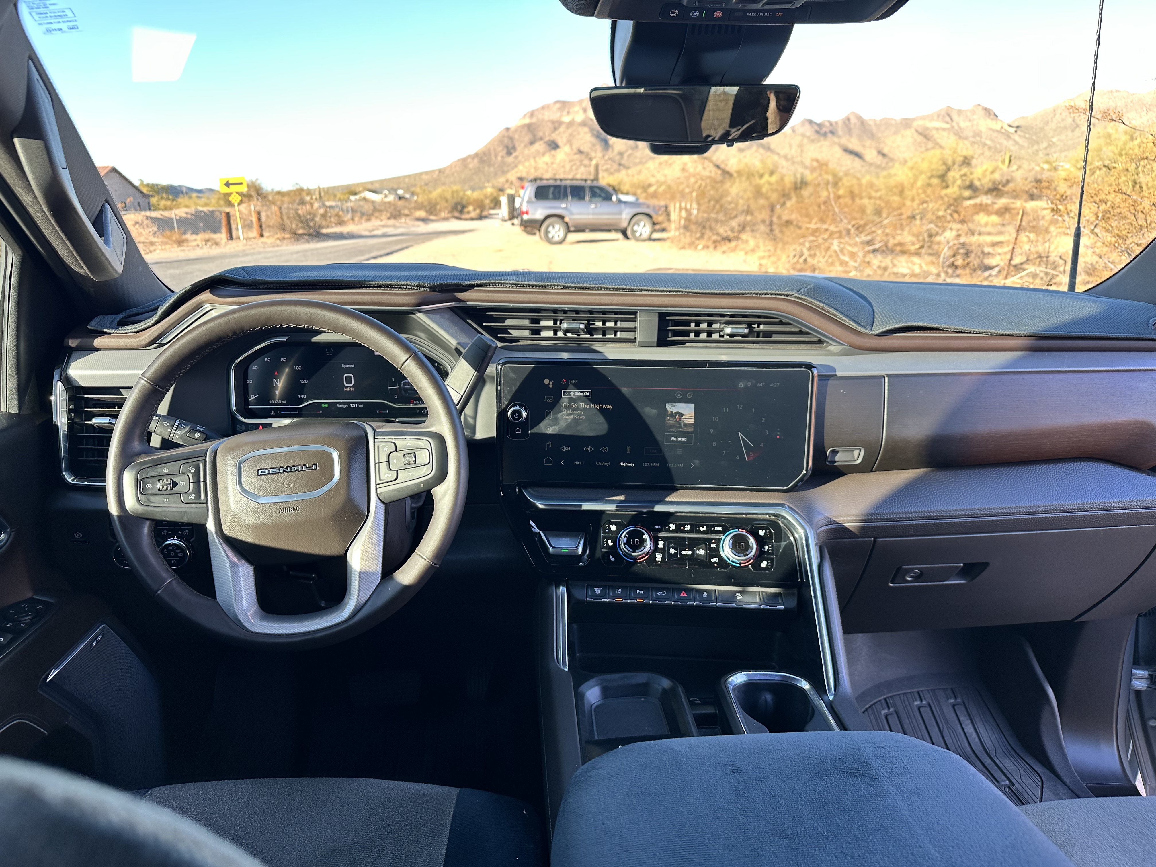 Used 2024 GMC Sierra 3500 Denali w/ Denali Reserve Package AWD/4WD image 11