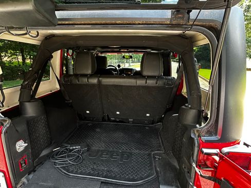 Used 2014 Jeep Wrangler Unlimited Sport AWD/4WD image 15
