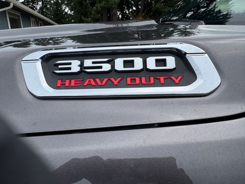 Used 2025 RAM 3500 Big Horn image 28