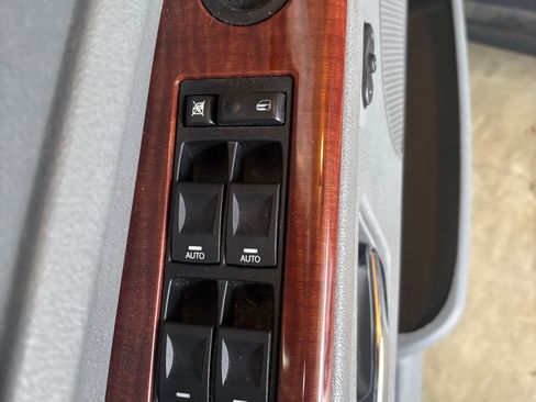 Used 2006 Jeep Grand Cherokee Limited image 16