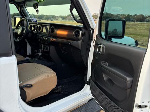 Used 2023 Jeep Wrangler Sport image 16