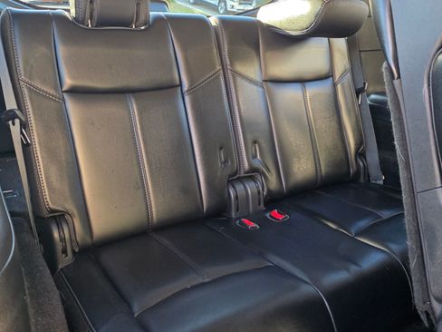 Used 2020 Nissan Pathfinder SL image 14