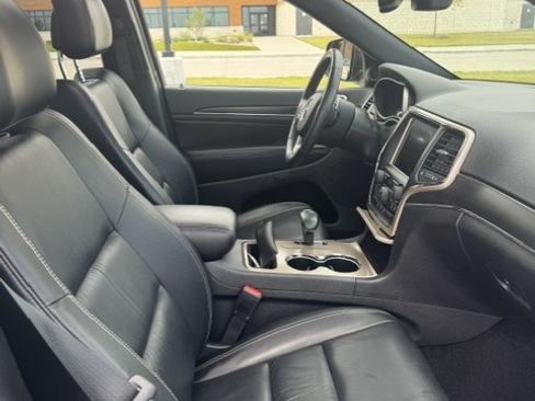 Used 2015 Jeep Grand Cherokee Limited RWD image 13