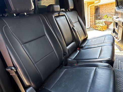 Used 2019 Ford F250 Lariat w/ Lariat Ultimate Package AWD/4WD image 14