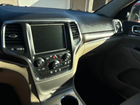 Used 2015 Jeep Grand Cherokee Limited image 14