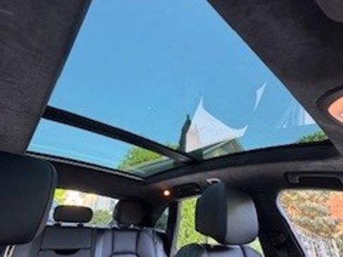 Used 2016 Porsche Macan Turbo AWD/4WD image 16