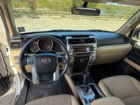 Used 2012 Toyota 4Runner SR5 image 11