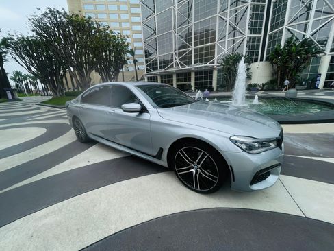 Used 2017 BMW 740e xDrive AWD/4WD image 6