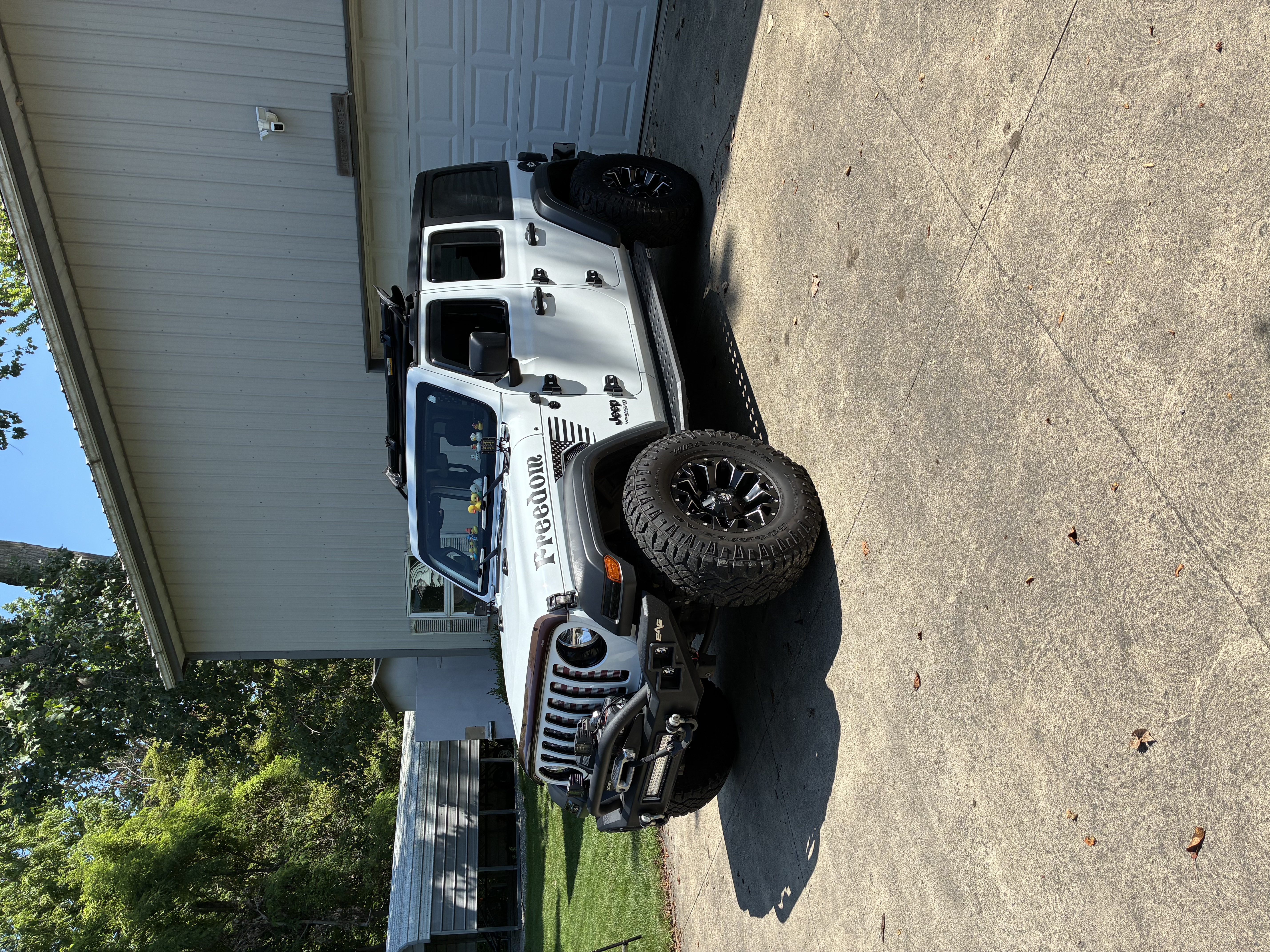 Used 2021 Jeep Wrangler Unlimited Sport w/ Technology Group AWD/4WD image 9