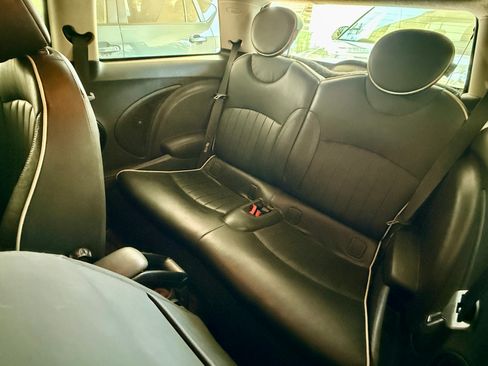 Used 2011 MINI Cooper Hardtop FWD image 8