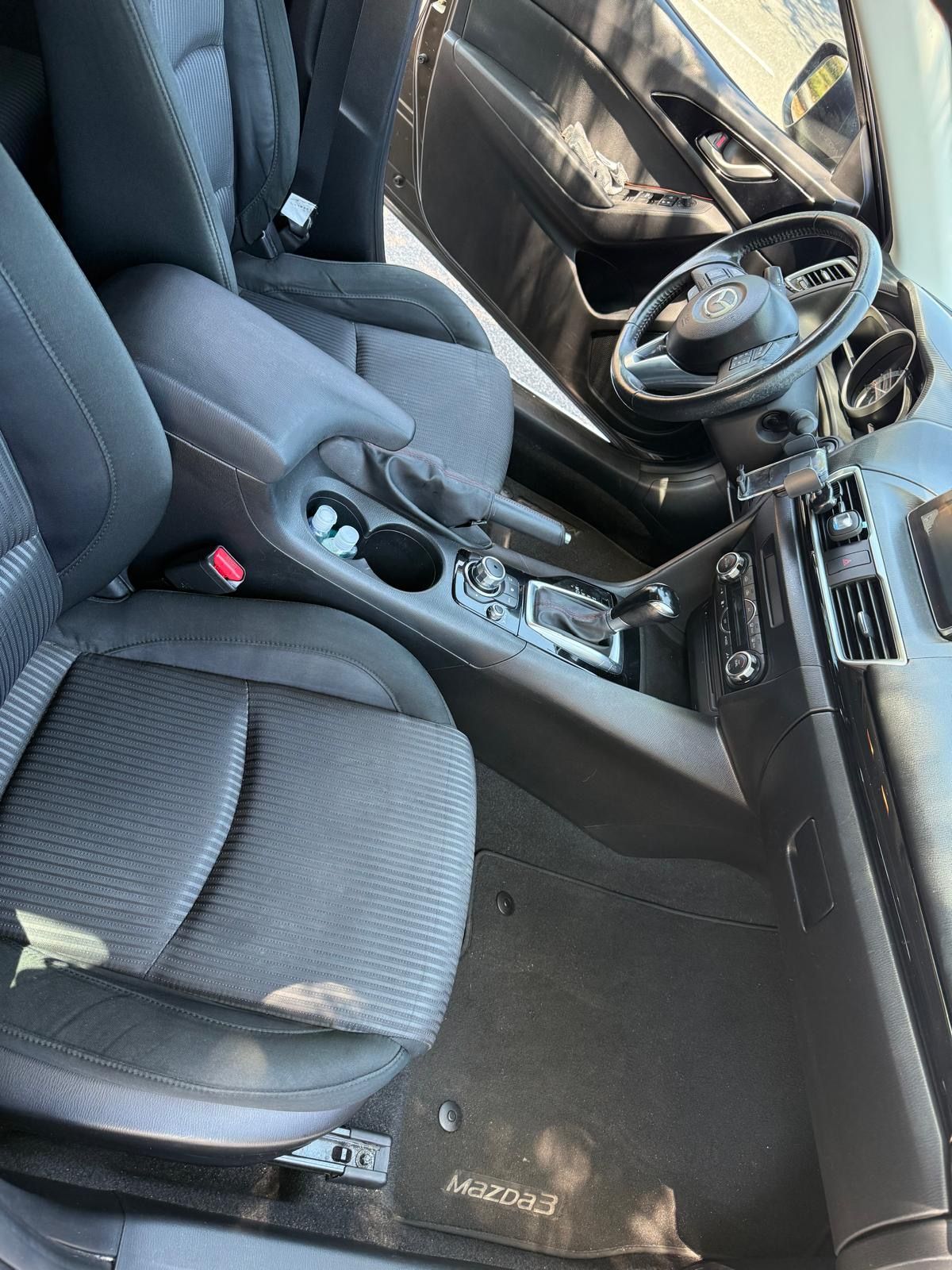 Used 2014 MAZDA MAZDA3 i Touring w/ Technology Package FWD image 7