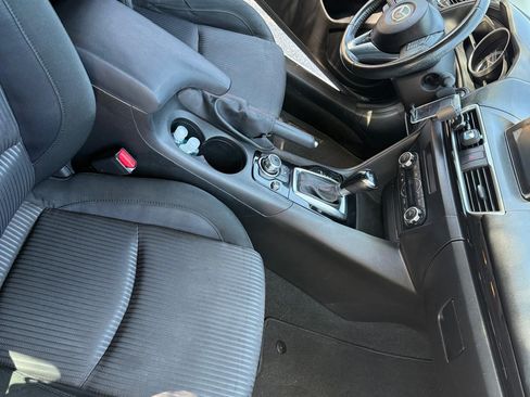 Used 2014 MAZDA MAZDA3 i Touring w/ Technology Package FWD image 7