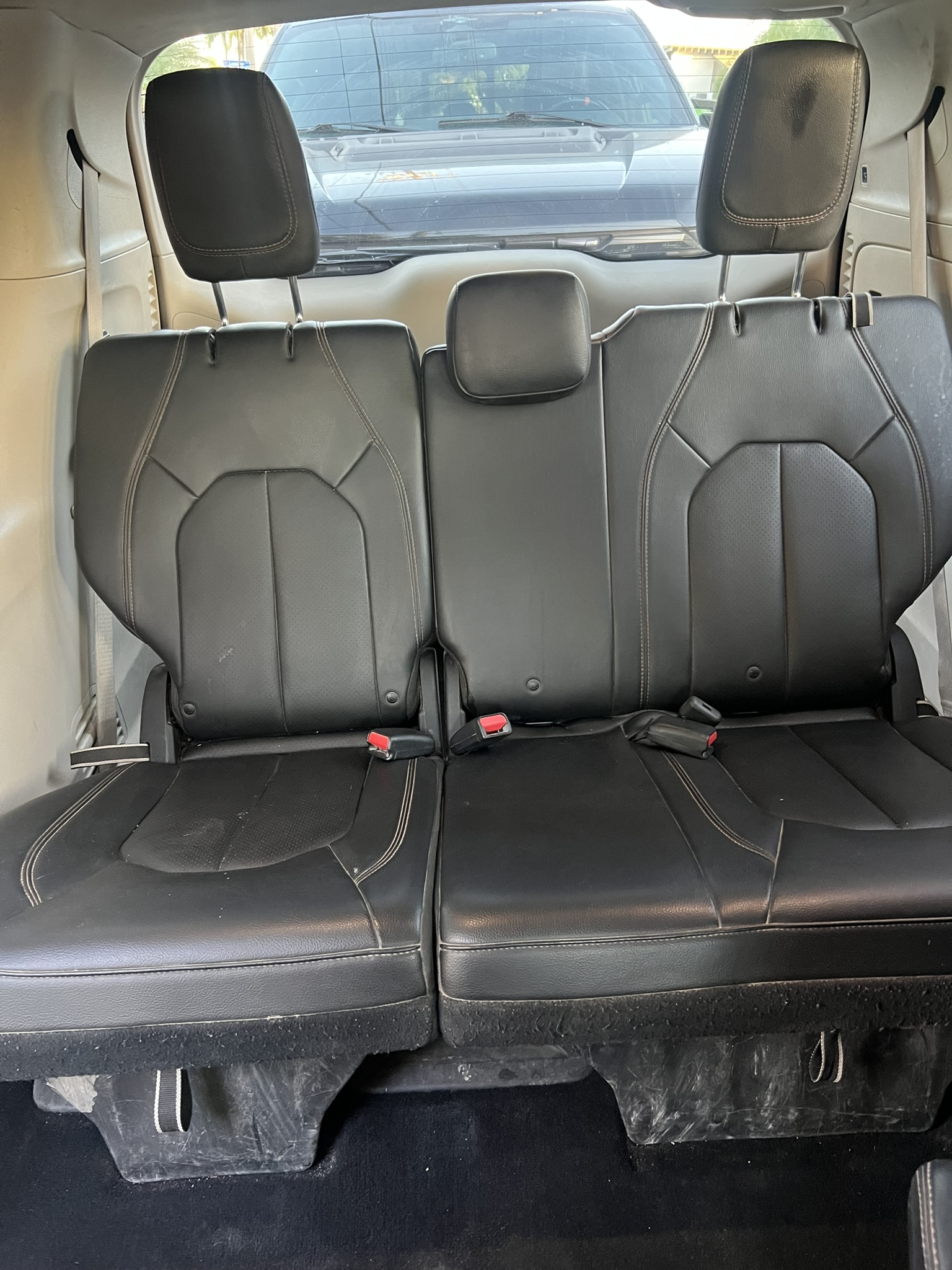 Used 2018 Chrysler Pacifica Touring-L FWD image 11