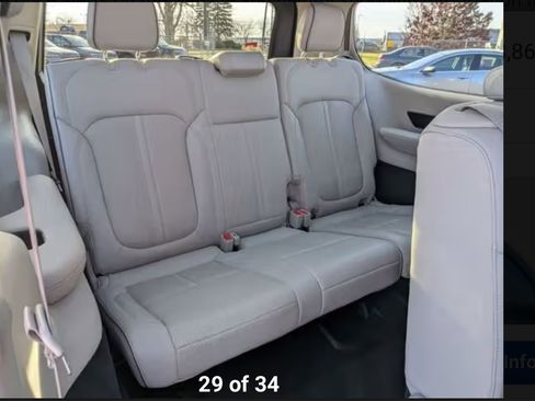 Used 2023 Jeep Grand Wagoneer Series II image 9