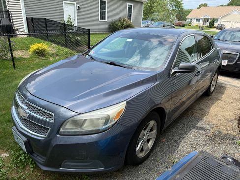 Used 2013 Chevrolet Malibu LS w/ Protection Package FWD image 1