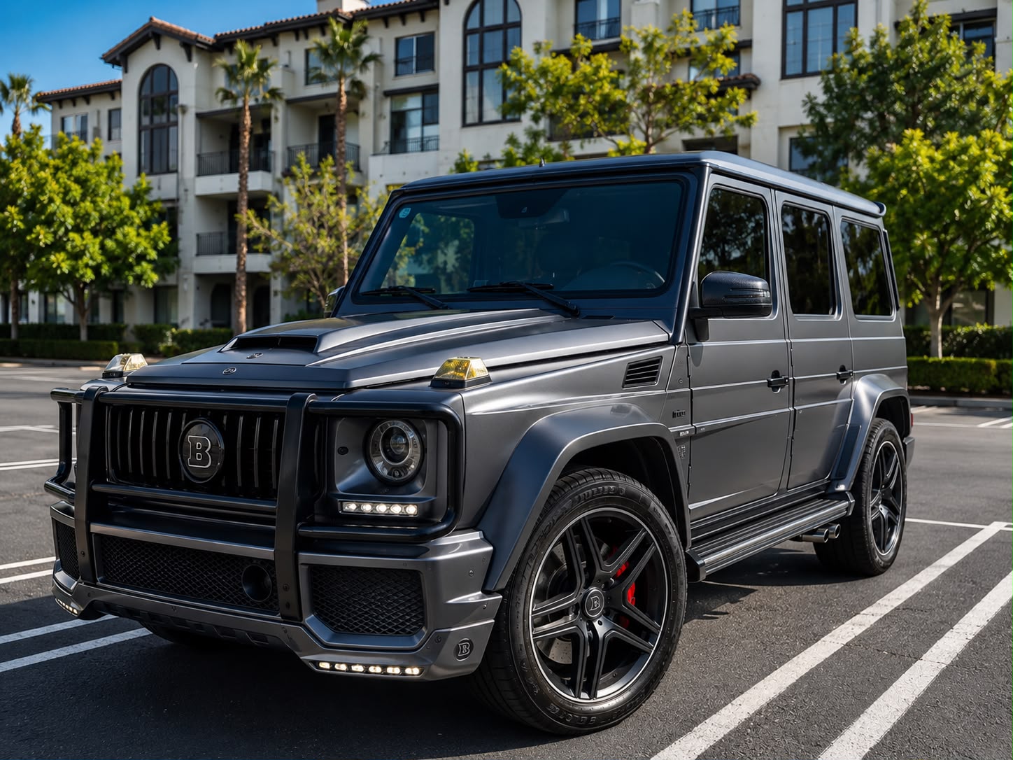 Used 2016 Mercedes-Benz G 63 AMG 4MATIC image 2