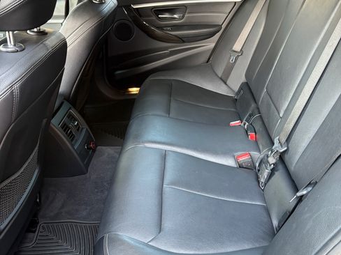 Used 2018 BMW 330i Sedan RWD image 9