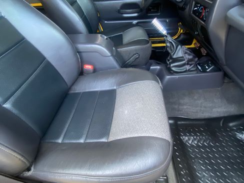 Used 2000 Jeep Wrangler Sport image 5