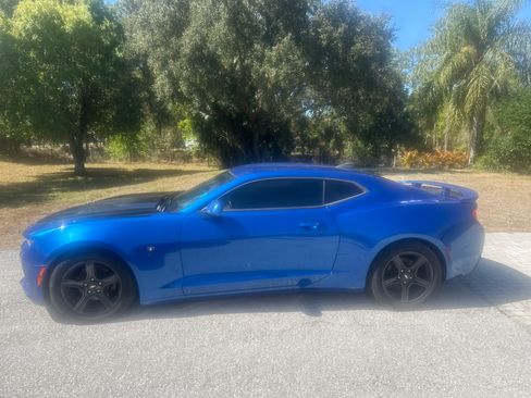 Used 2016 Chevrolet Camaro LT image 2