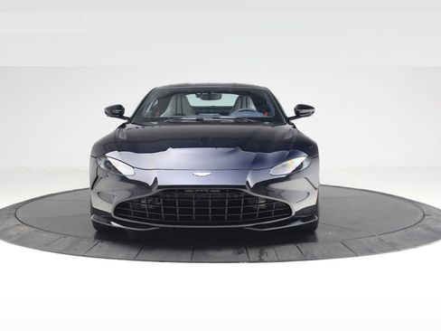 Used 2023 Aston Martin V8 Vantage Coupe image 4
