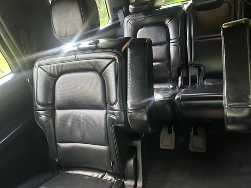 Used 2021 Lincoln Navigator Reserve w/ Equipment Group 208A AWD/4WD image 13