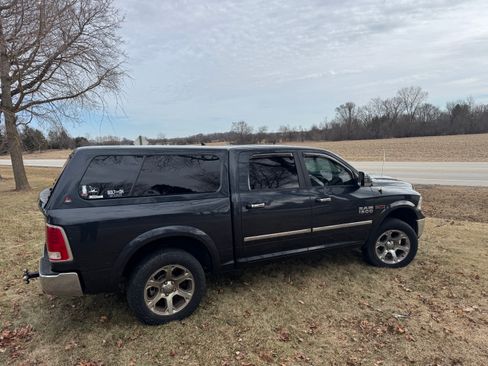 Used 2014 RAM 1500 Laramie w/ Convenience Group image 2