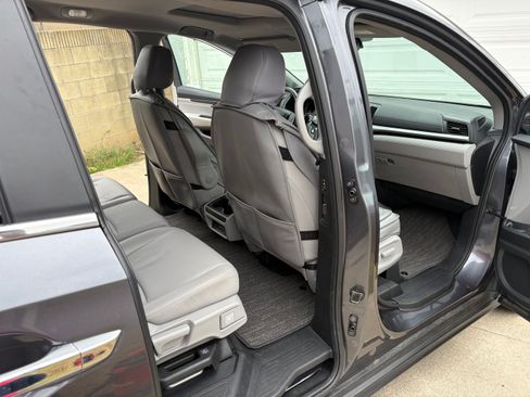 Used 2023 Honda Odyssey EX-L image 9