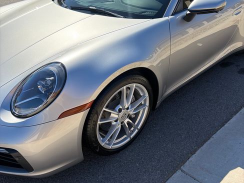 Used 2021 Porsche 911 Carrera image 4