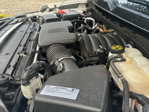 Used 2021 Chevrolet Suburban High Country image 25