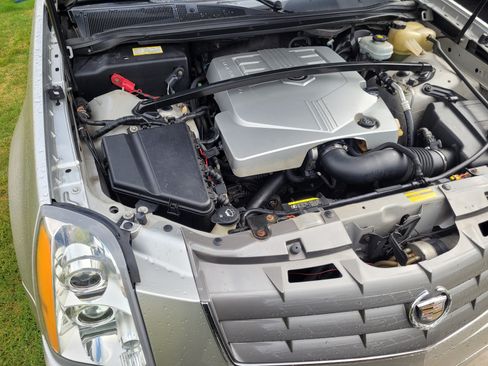 Used 2004 Cadillac SRX w/ Preferred Equipment Group image 26