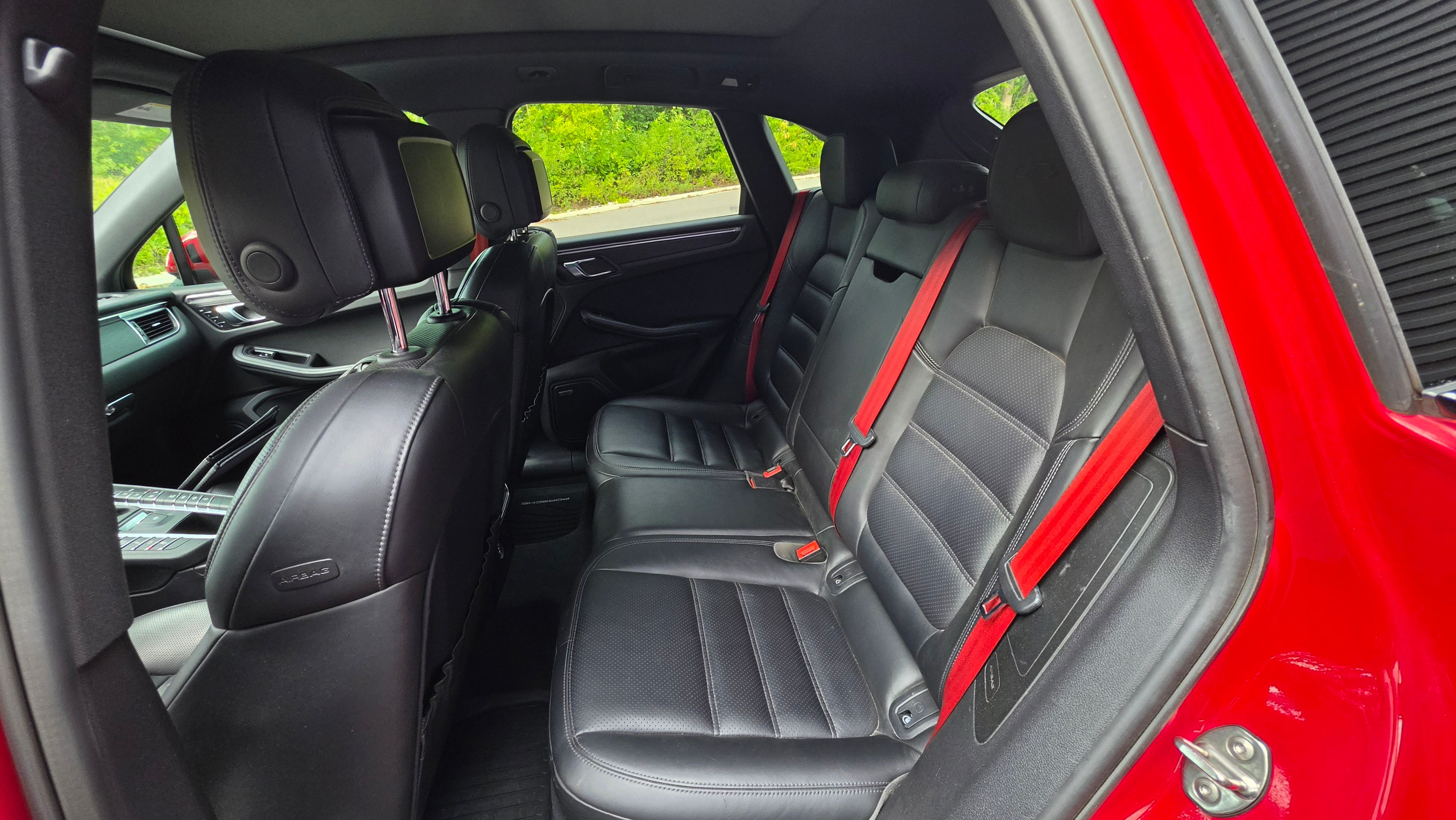 Used 2018 Porsche Macan GTS AWD/4WD image 9