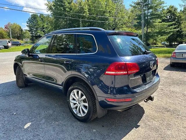 Used 2012 Volkswagen Touareg Sport AWD/4WD image 8