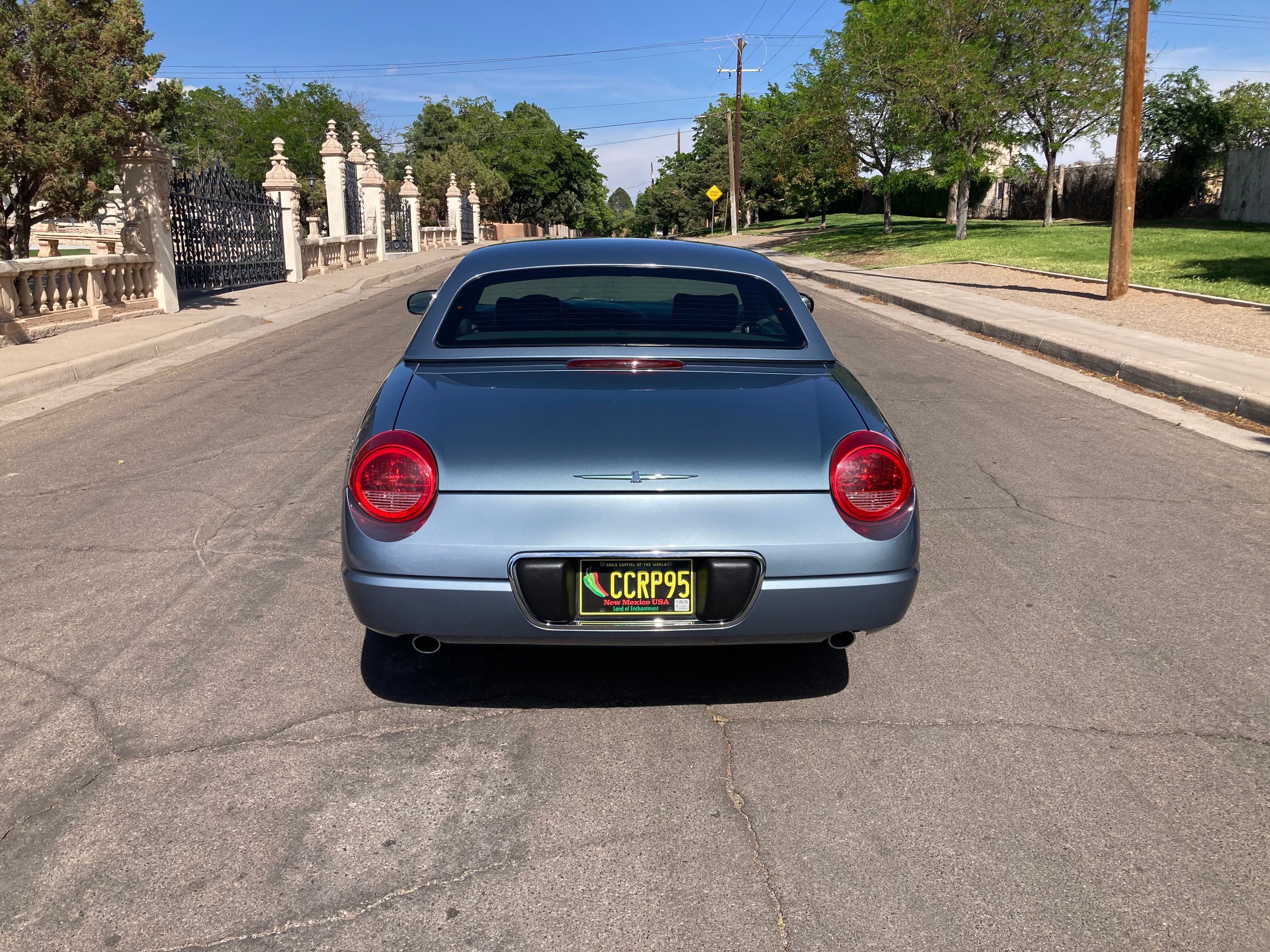 Used 2005 Ford Thunderbird RWD image 12