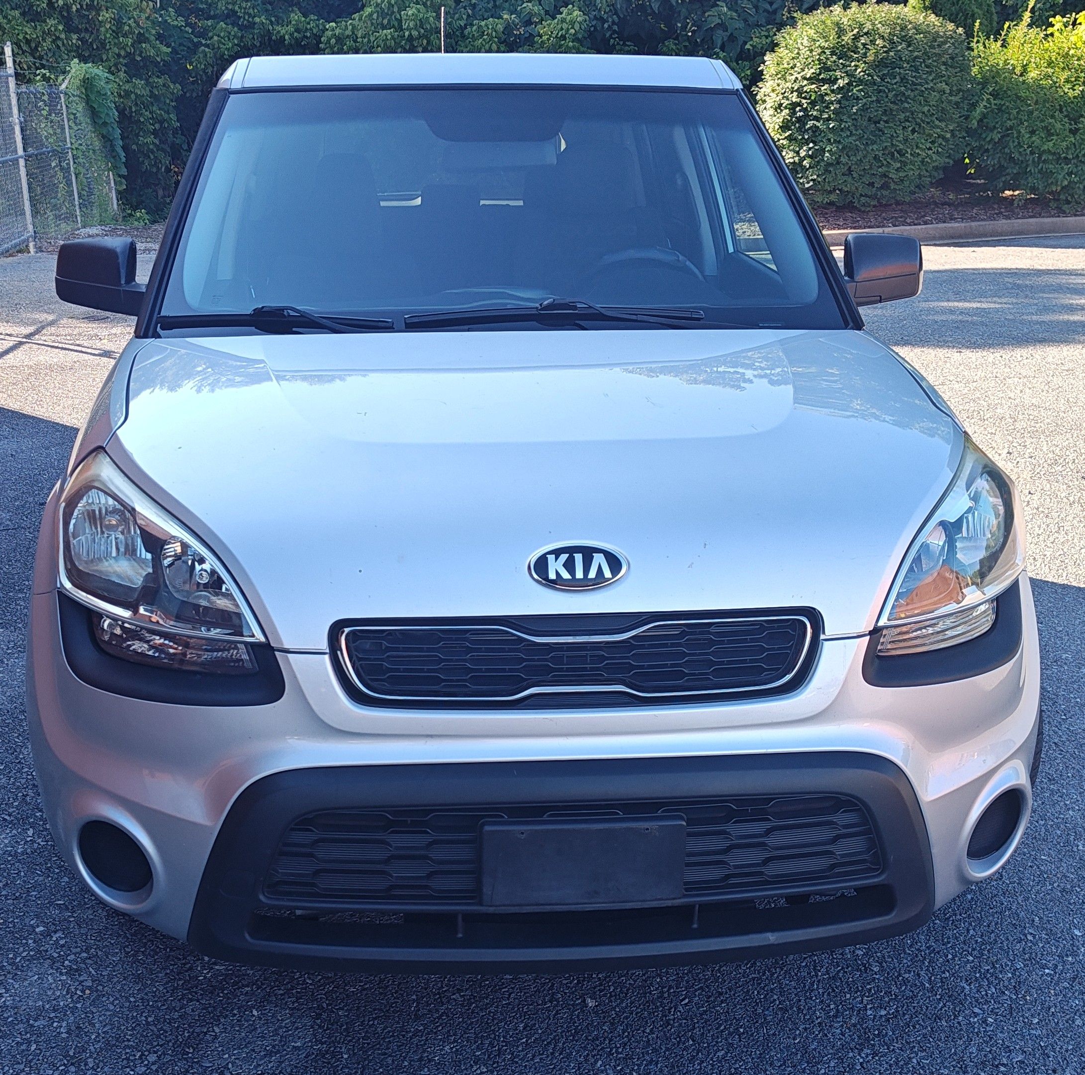 Used 2013 Kia Soul + w/ Audio Pkg FWD image 2