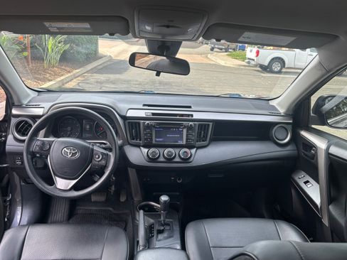 Used 2018 Toyota RAV4 LE image 11