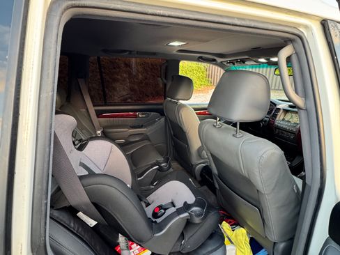 Used 2009 Lexus GX 470 image 17