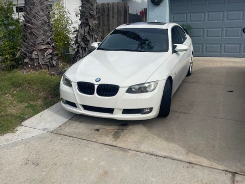 Used 2007 BMW 328i Coupe image 2