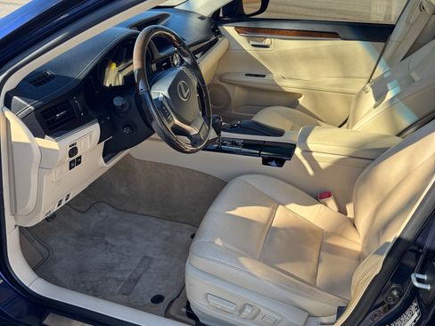 Used 2015 Lexus ES 350 w/ Luxury Package image 22