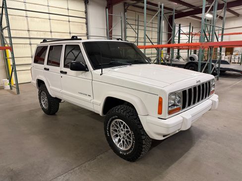 Used 1998 Jeep Cherokee Limited AWD/4WD image 8