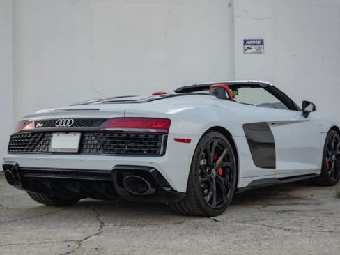 Used 2023 Audi R8 V10 performance image 4