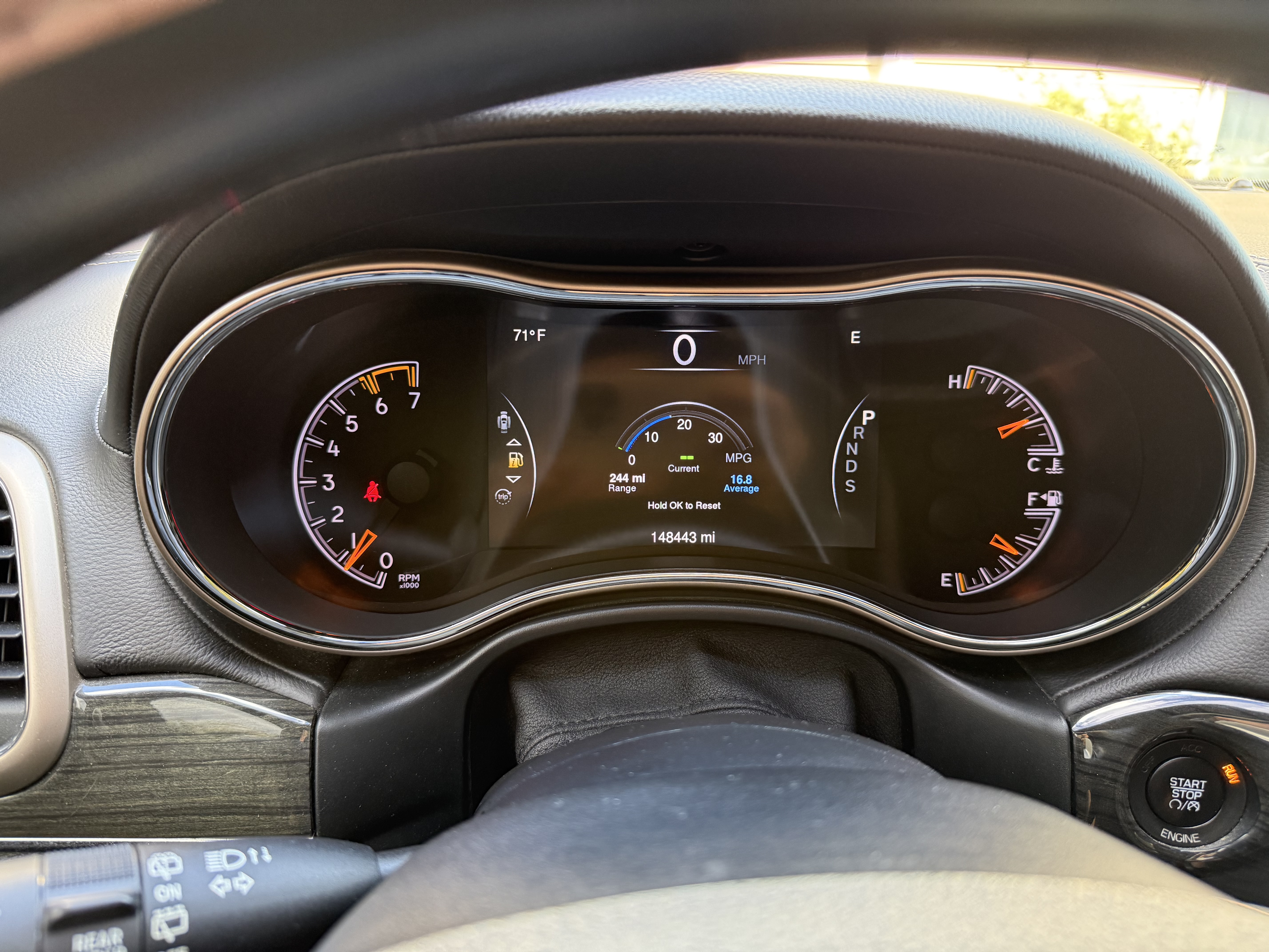 Used 2014 Jeep Grand Cherokee Overland w/ Advanced Technology Group AWD/4WD image 14